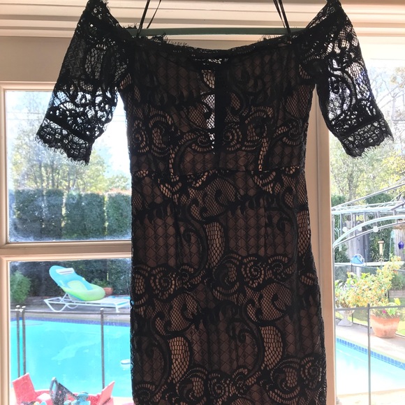 Black Crochet off the Shoulder dress Sz Small NWT - Picture 2 of 8